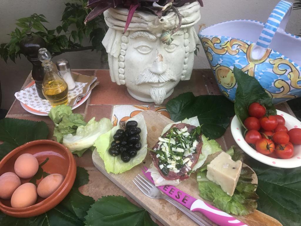 לינה וארוחת בוקר טאורמינה La Capanna Di Giuseppe E Maria מראה חיצוני תמונה