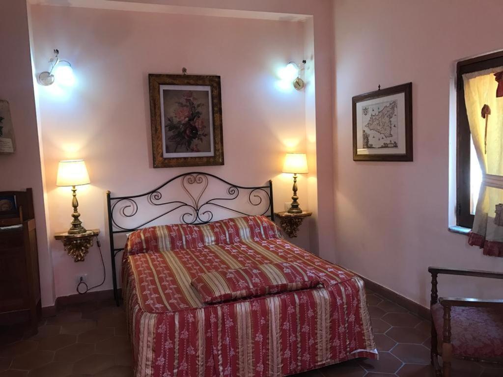 לינה וארוחת בוקר טאורמינה La Capanna Di Giuseppe E Maria מראה חיצוני תמונה