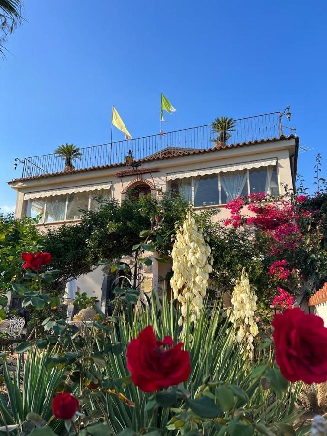 לינה וארוחת בוקר טאורמינה La Capanna Di Giuseppe E Maria מראה חיצוני תמונה