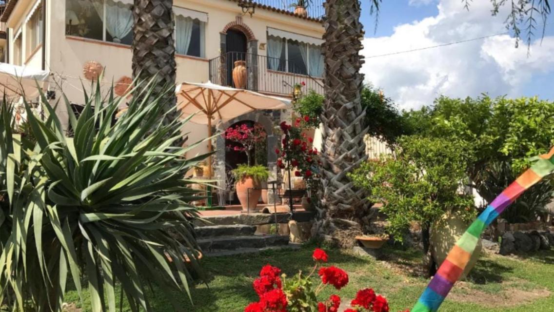 לינה וארוחת בוקר טאורמינה La Capanna Di Giuseppe E Maria מראה חיצוני תמונה